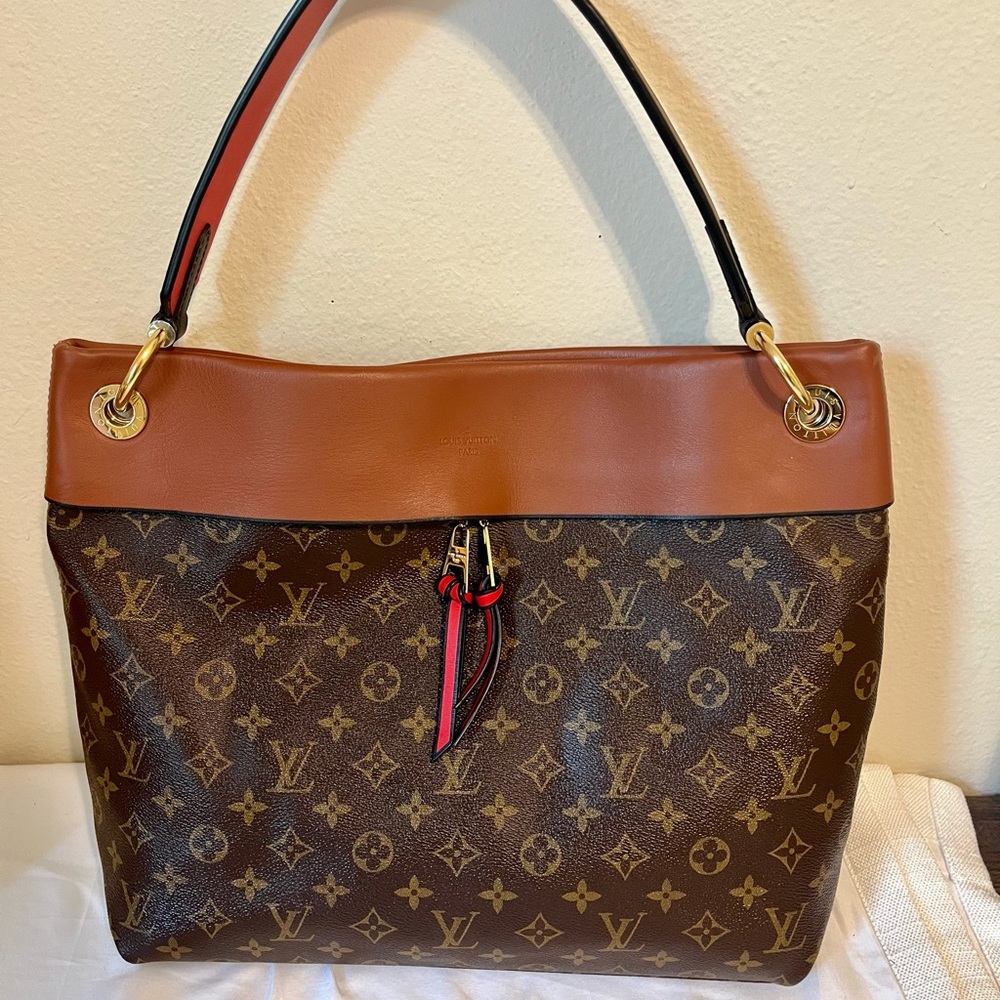 Louis Vuitton Tuileries Hobo